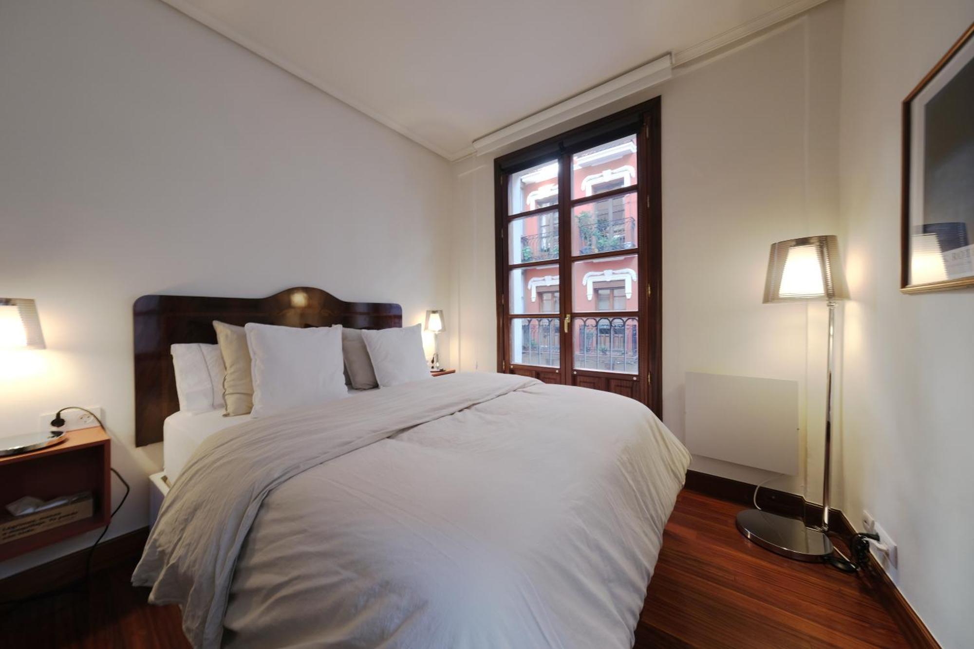 Cornerstone, Apartamento En Casco Viejo Билбао Екстериор снимка